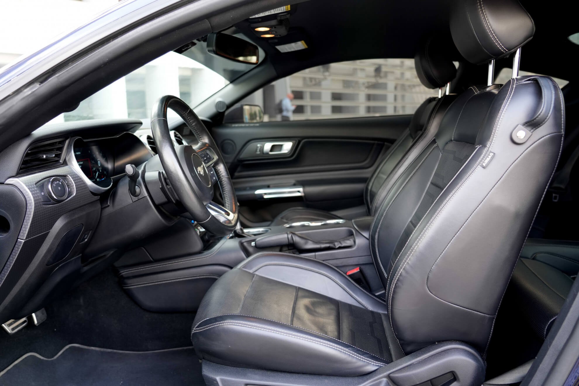 https://dev.quickdrive.ae/uploads/2022/09/03/Ford_Mustang-Ecoboost (7).jpg